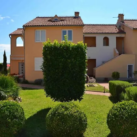 Appartement Sea La Vie With Pool Vodice