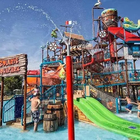 Sea La Vie With Pool