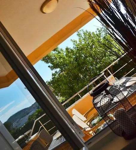 Sea La Vie With Pool ヴォディツェ