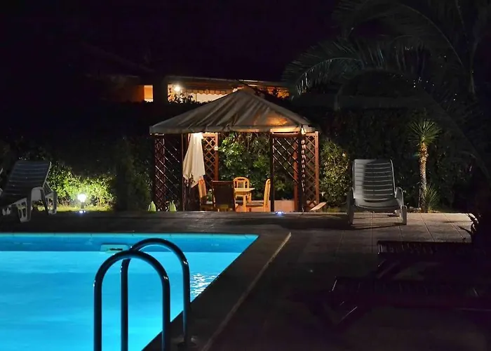 Sea La Vie With Pool *