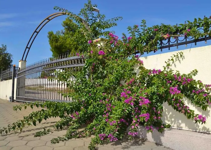 アパート Sea La Vie With Pool ヴォディツェ